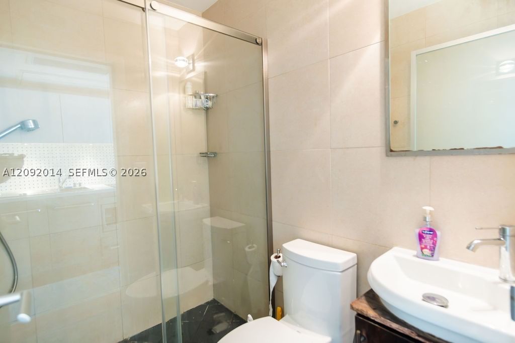 Real estate property located at 1601 West Ave #209, Miami-dade, Fontana Condo, Miami Beach, FL