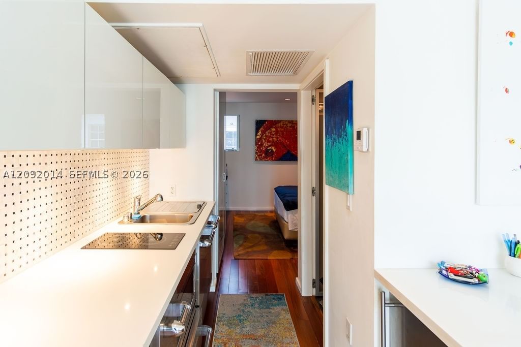 Real estate property located at 1601 West Ave #209, Miami-dade, Fontana Condo, Miami Beach, FL