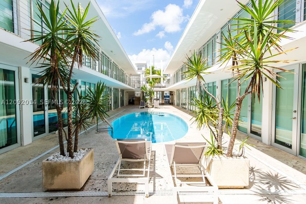 Real estate property located at 1601 West Ave #209, Miami-dade, Fontana Condo, Miami Beach, FL