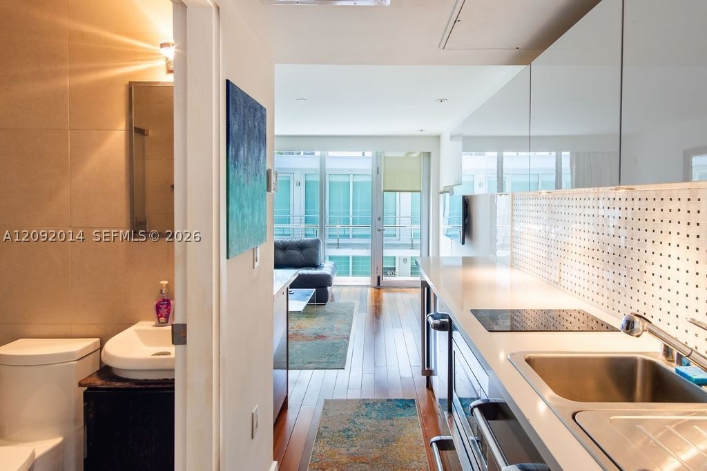 Real estate property located at 1601 West Ave #209, Miami-dade, Fontana Condo, Miami Beach, FL