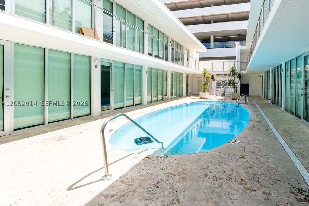 Real estate property located at 1601 West Ave #209, Miami-dade, Fontana Condo, Miami Beach, FL