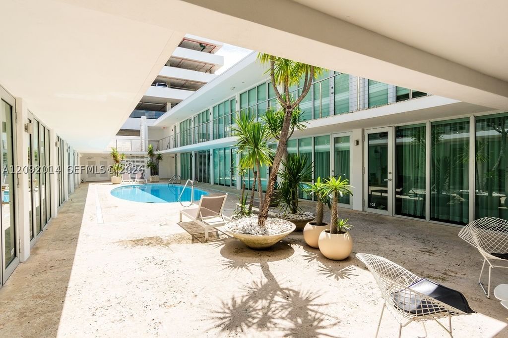 Real estate property located at 1601 West Ave #209, Miami-dade, Fontana Condo, Miami Beach, FL