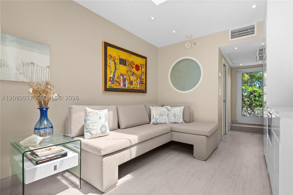 Real estate property located at 9999 Collins Ave #9J, Miami-dade, Bal Harbour Tower Condo, Bal Harbour, FL