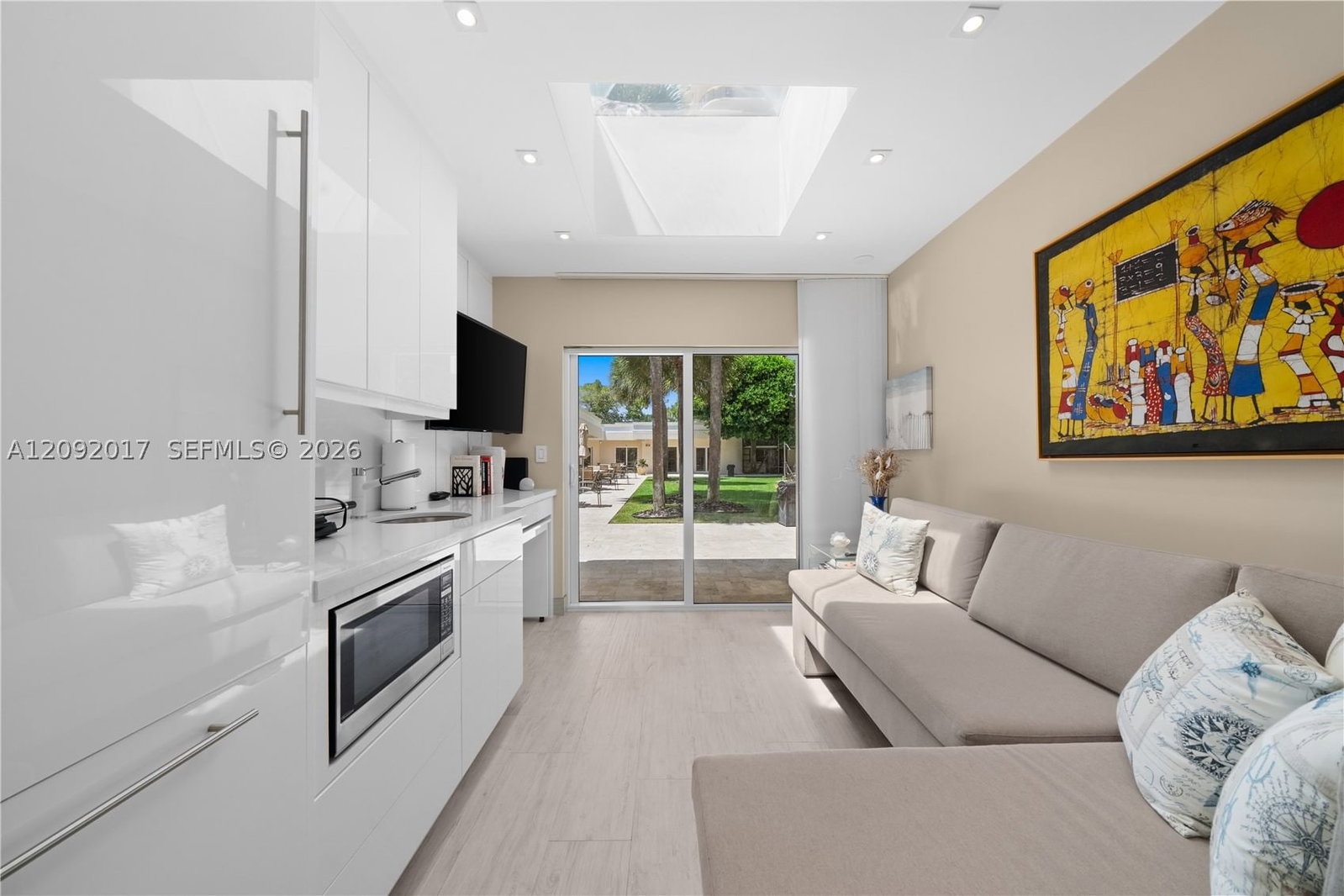 Real estate property located at 9999 Collins Ave #9J, Miami-dade, Bal Harbour Tower Condo, Bal Harbour, FL