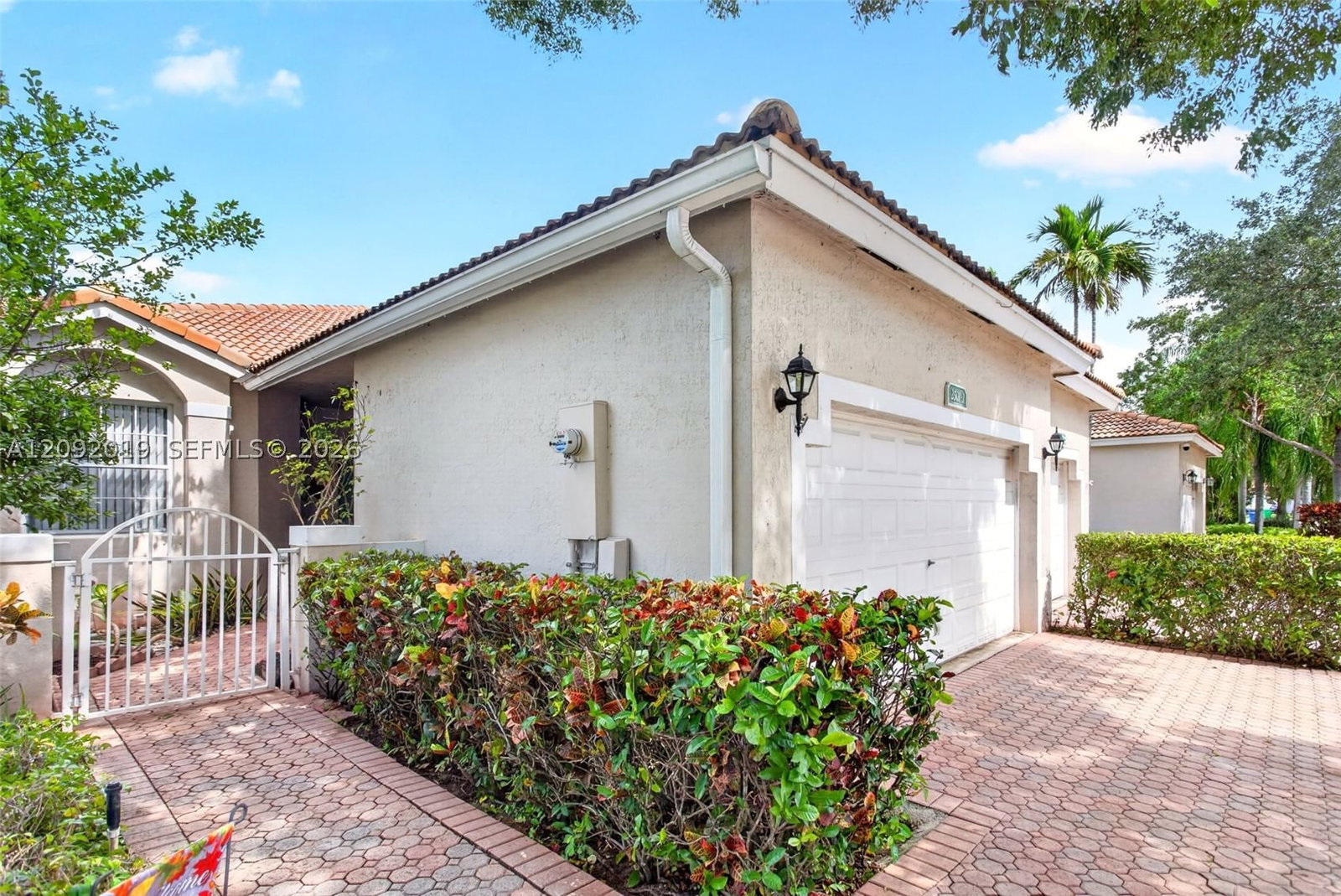 Real estate property located at 2501 Aragon Blvd #1, Broward, Regency Homes At Sunrise, Sunrise, FL