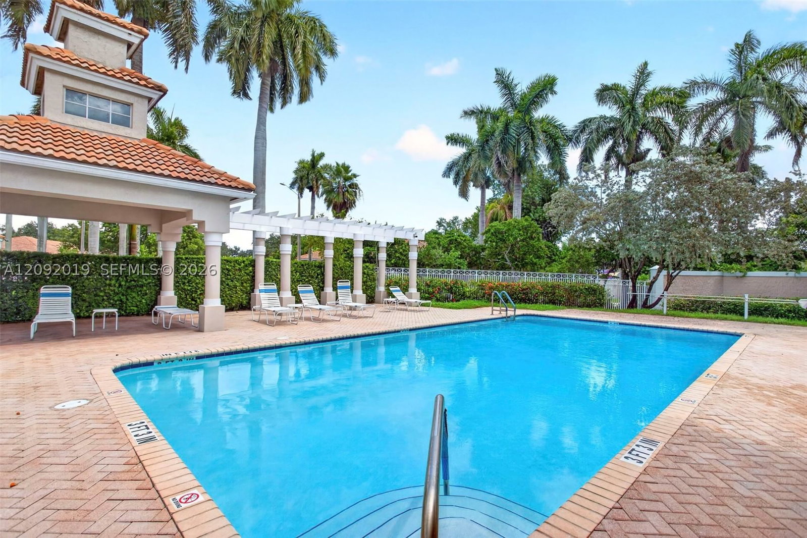 Real estate property located at 2501 Aragon Blvd #1, Broward, Regency Homes At Sunrise, Sunrise, FL