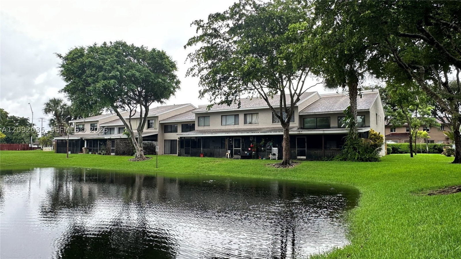 Real estate property located at 5012 University Dr, Broward, Saddle-up Plat, Davie, FL