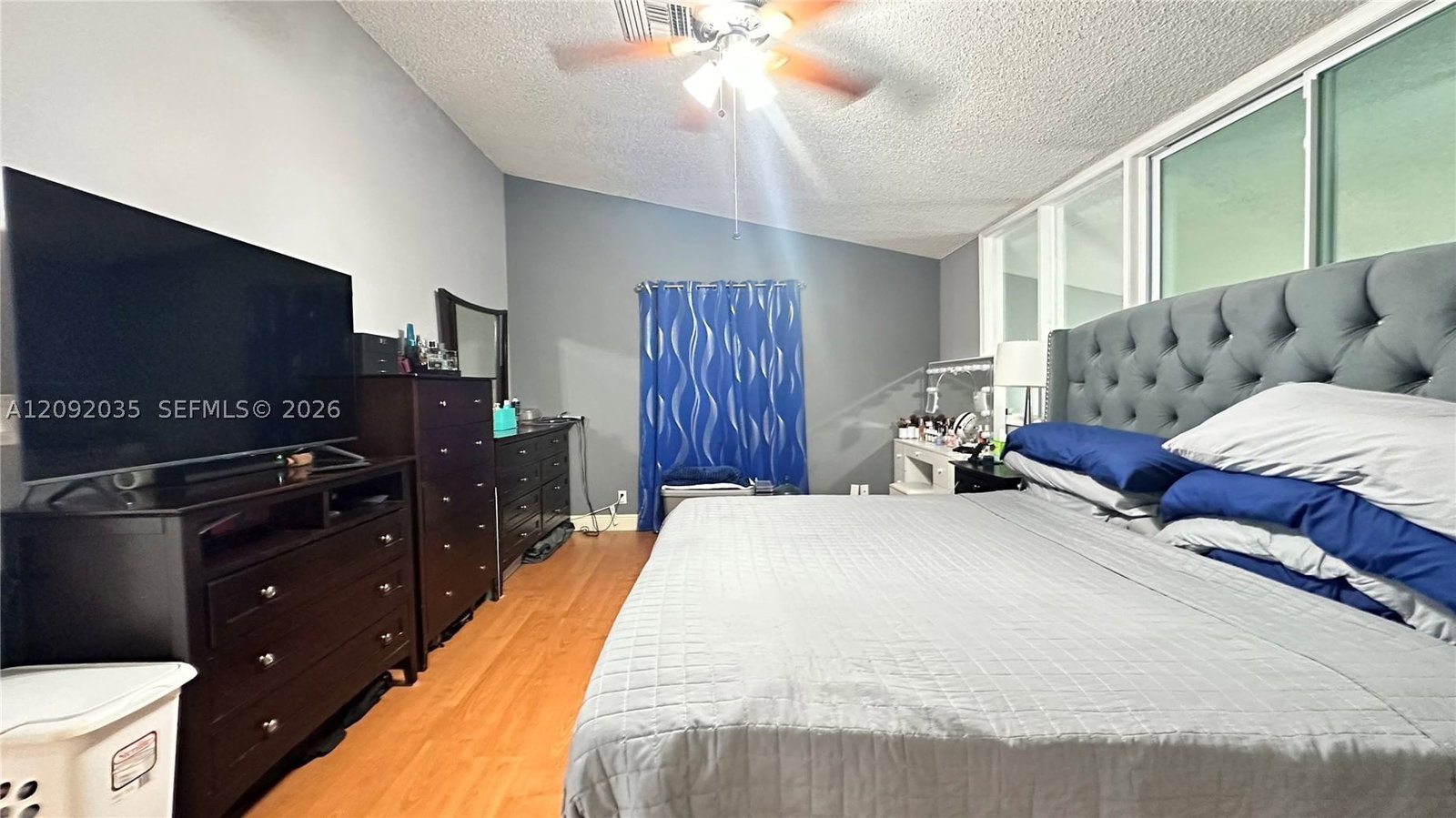 Real estate property located at 5012 University Dr, Broward, Saddle-up Plat, Davie, FL