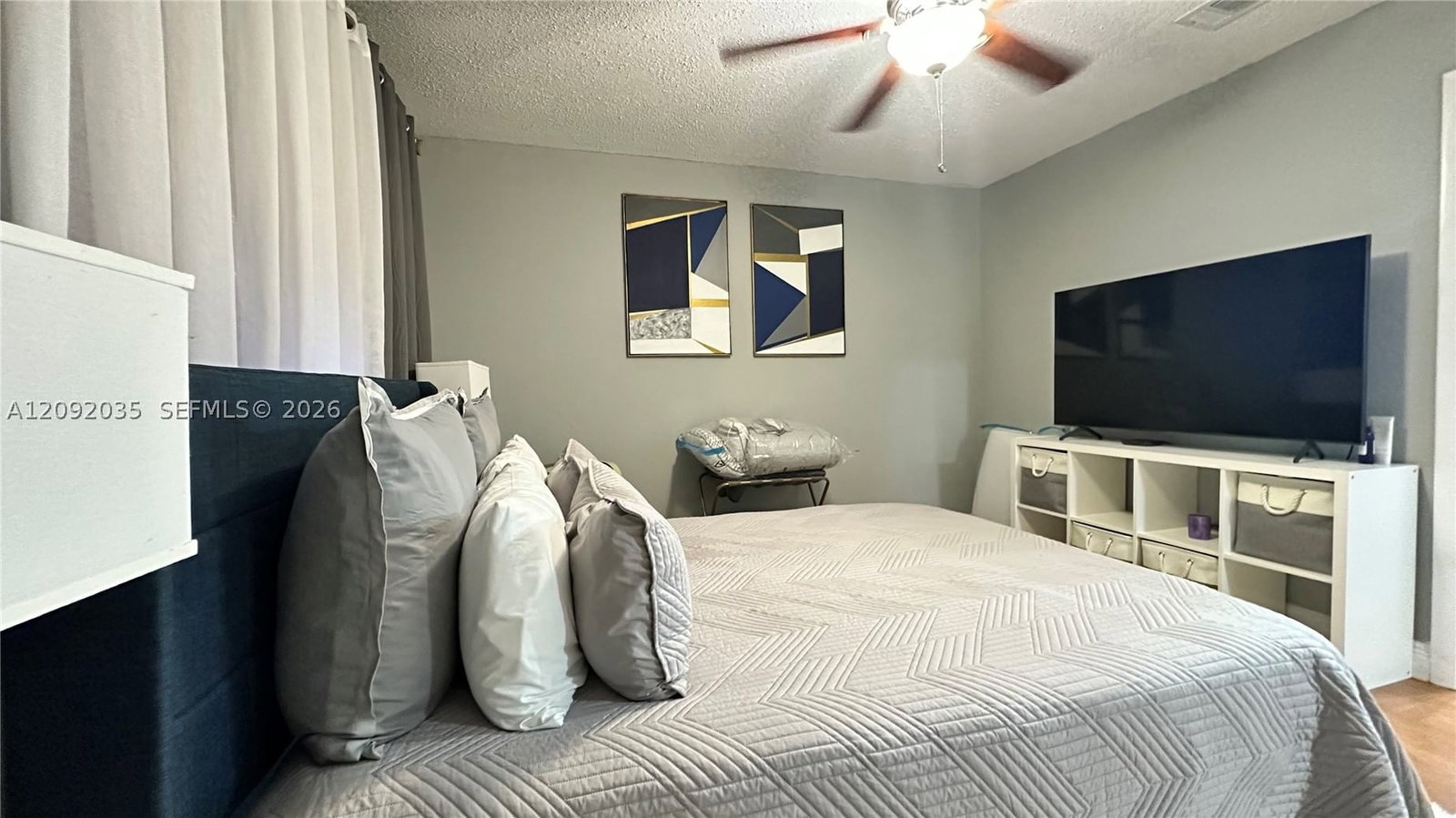 Real estate property located at 5012 University Dr, Broward, Saddle-up Plat, Davie, FL