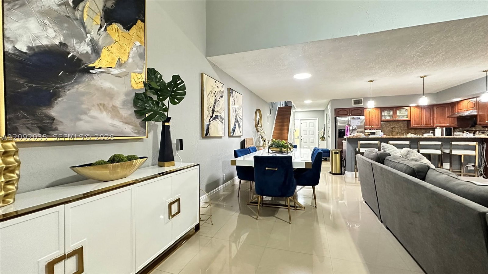 Real estate property located at 5012 University Dr, Broward, Saddle-up Plat, Davie, FL