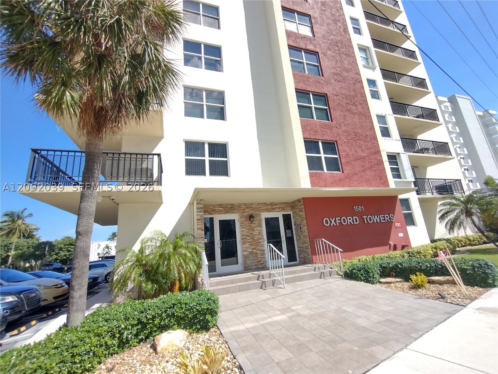 Real estate property located at 1501 Ocean Dr #605, Broward, Oxford Towers Condo, Hollywood, FL