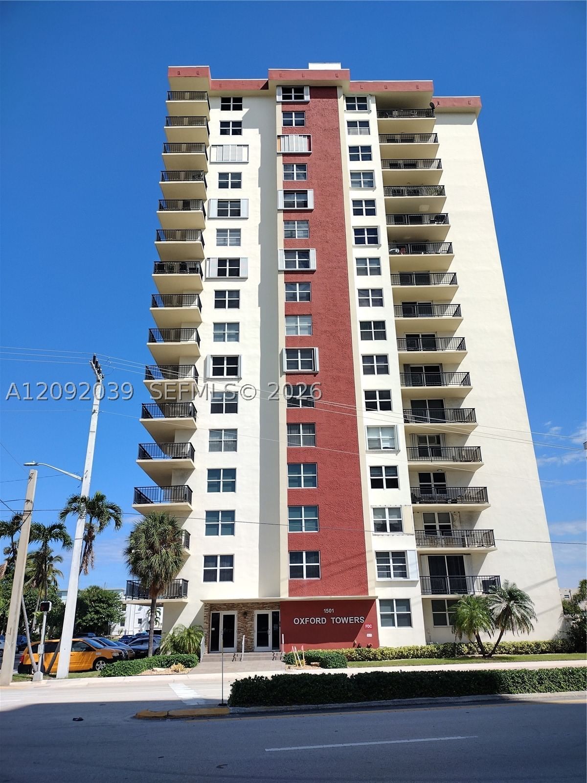 Real estate property located at 1501 Ocean Dr #605, Broward, Oxford Towers Condo, Hollywood, FL