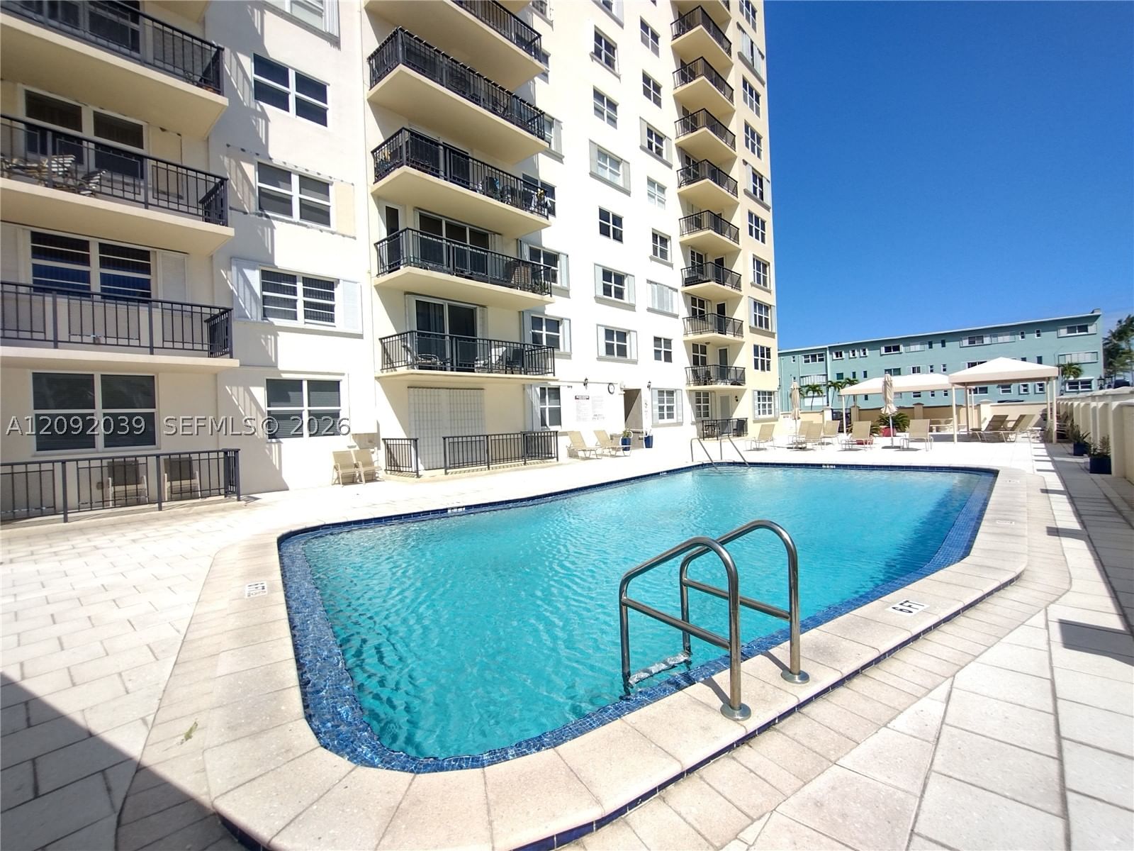 Real estate property located at 1501 Ocean Dr #605, Broward, Oxford Towers Condo, Hollywood, FL