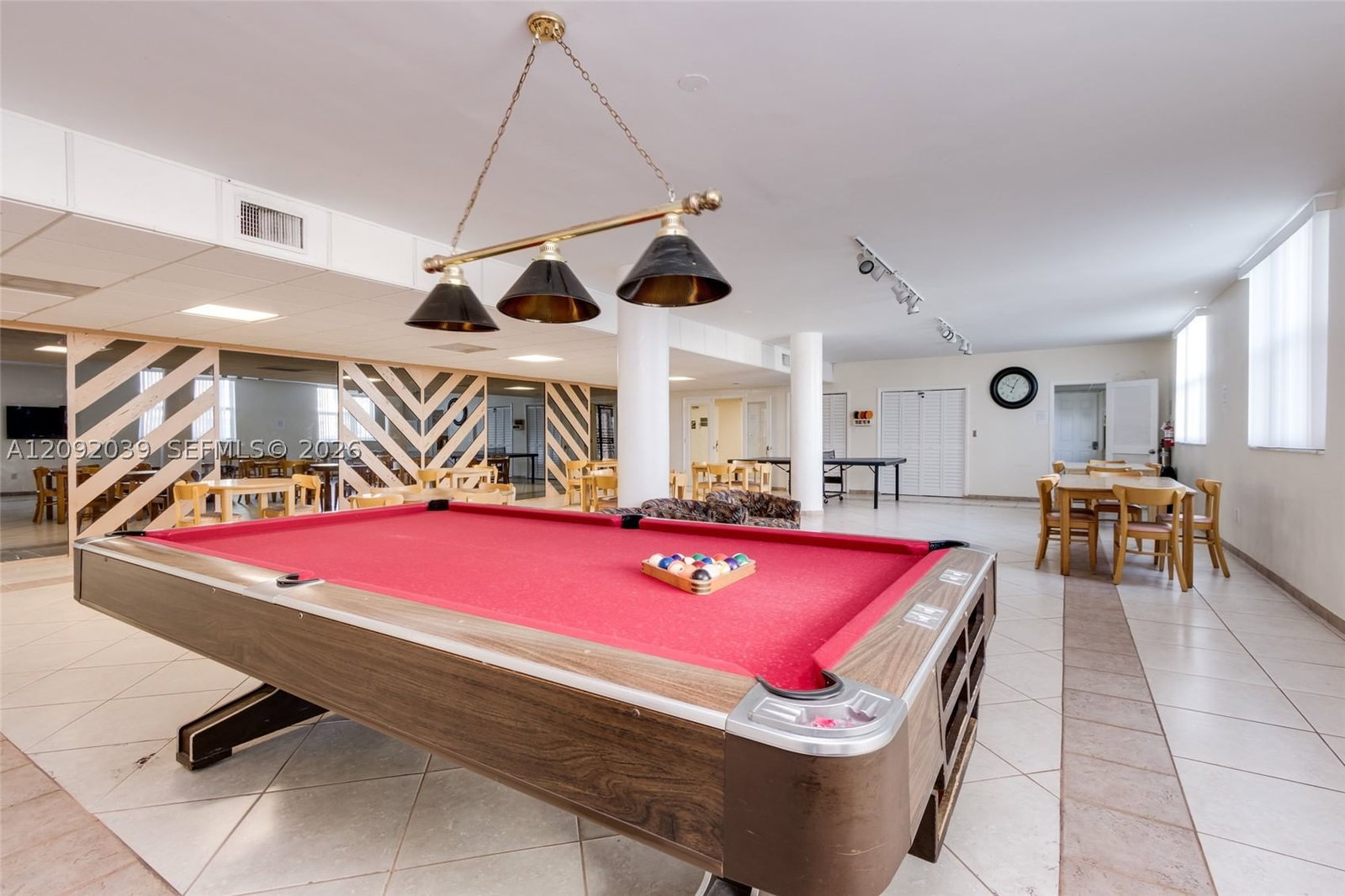 Real estate property located at 1501 Ocean Dr #605, Broward, Oxford Towers Condo, Hollywood, FL