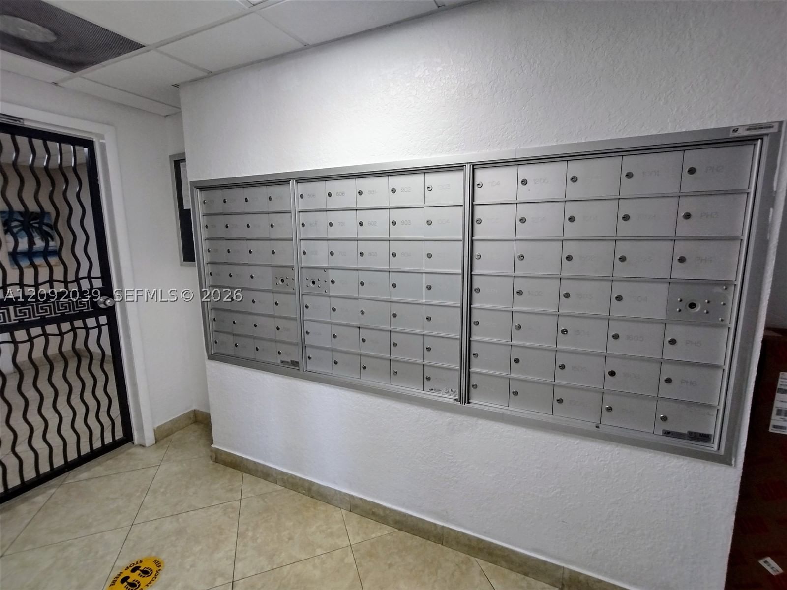 Real estate property located at 1501 Ocean Dr #605, Broward, Oxford Towers Condo, Hollywood, FL