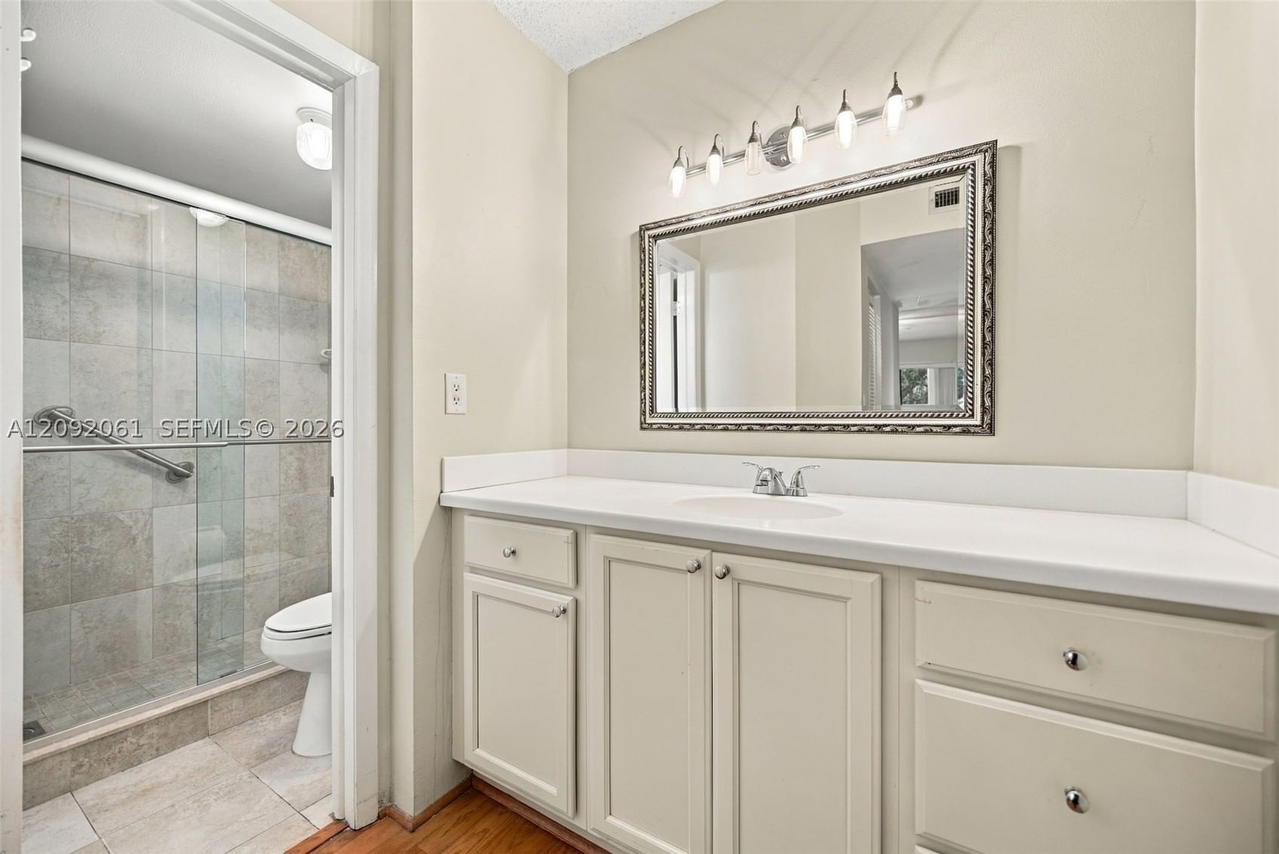 Real estate property located at 6555 Broward Blvd #309, Broward, Plantation Club C Condo, Plantation, FL