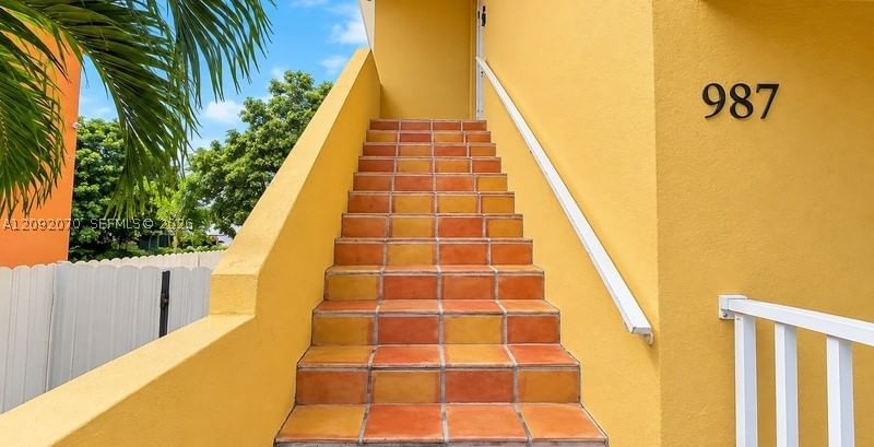 Real estate property located at 985 10th St, Miami-dade, Lawrence Est Land Cos Sub, Miami, FL