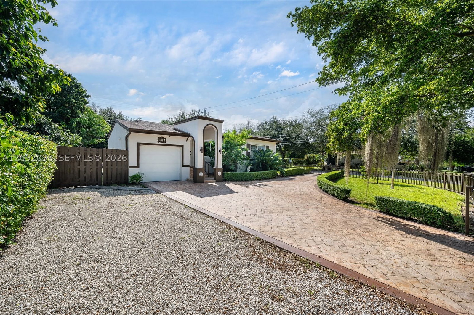 Real estate property located at 589 Miller Dr, Miami-dade, Foust Sub, Miami Springs, FL