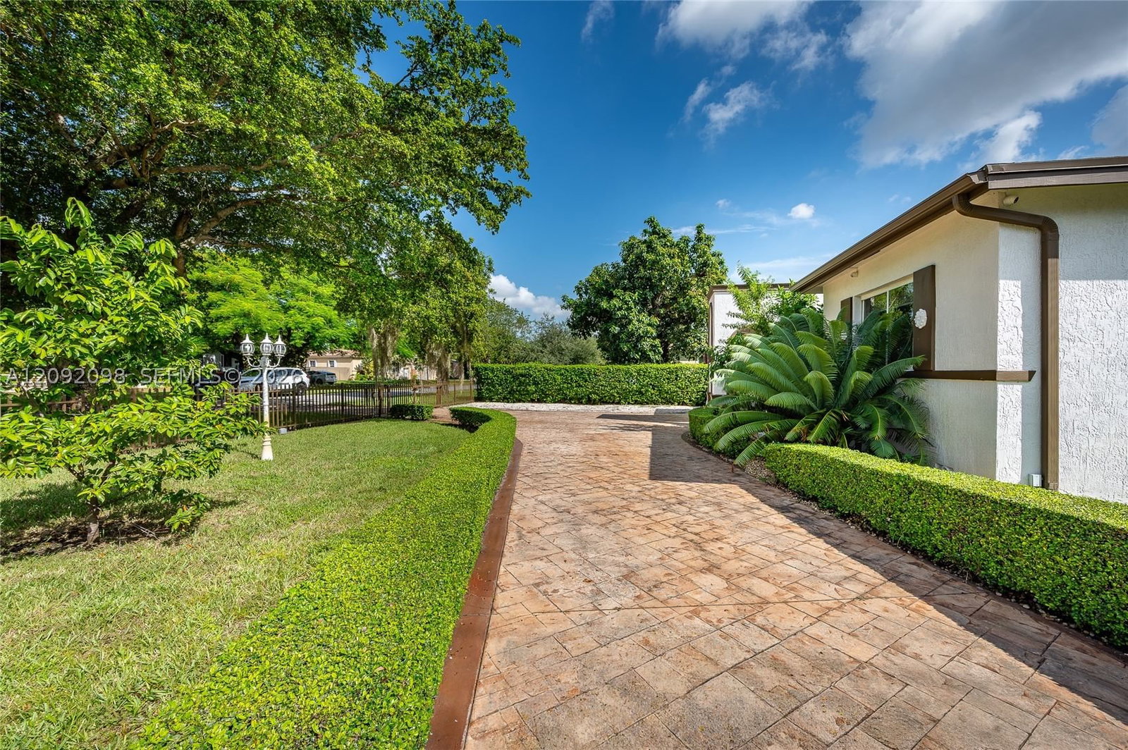 Real estate property located at 589 Miller Dr, Miami-dade, Foust Sub, Miami Springs, FL