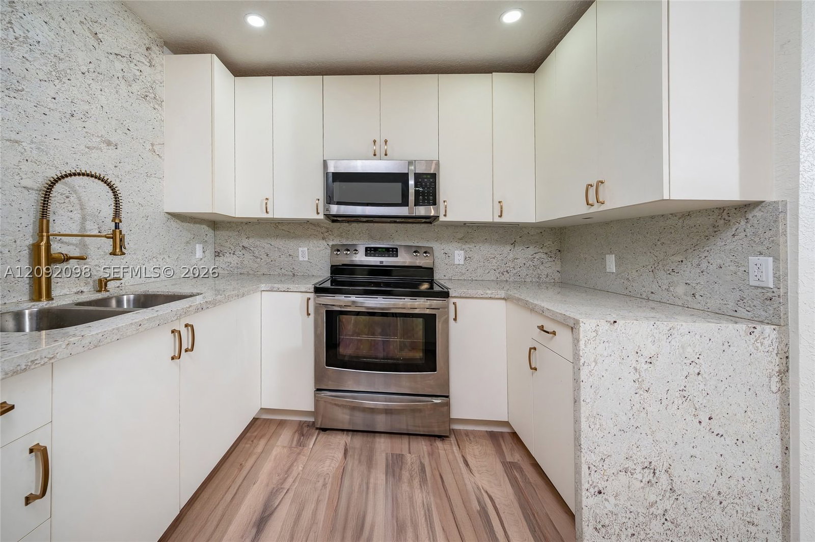 Real estate property located at 589 Miller Dr, Miami-dade, Foust Sub, Miami Springs, FL