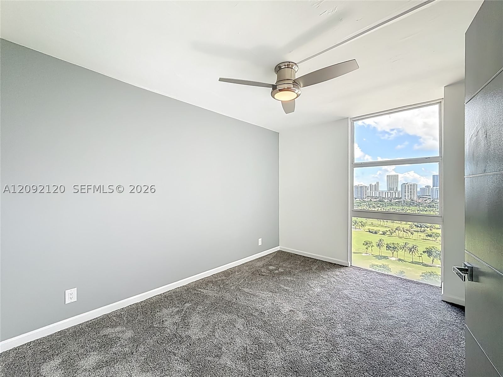Real estate property located at 20301 Country Club Dr. #2428, Miami-dade, Coronado Condo- Tower Ii, Aventura, FL