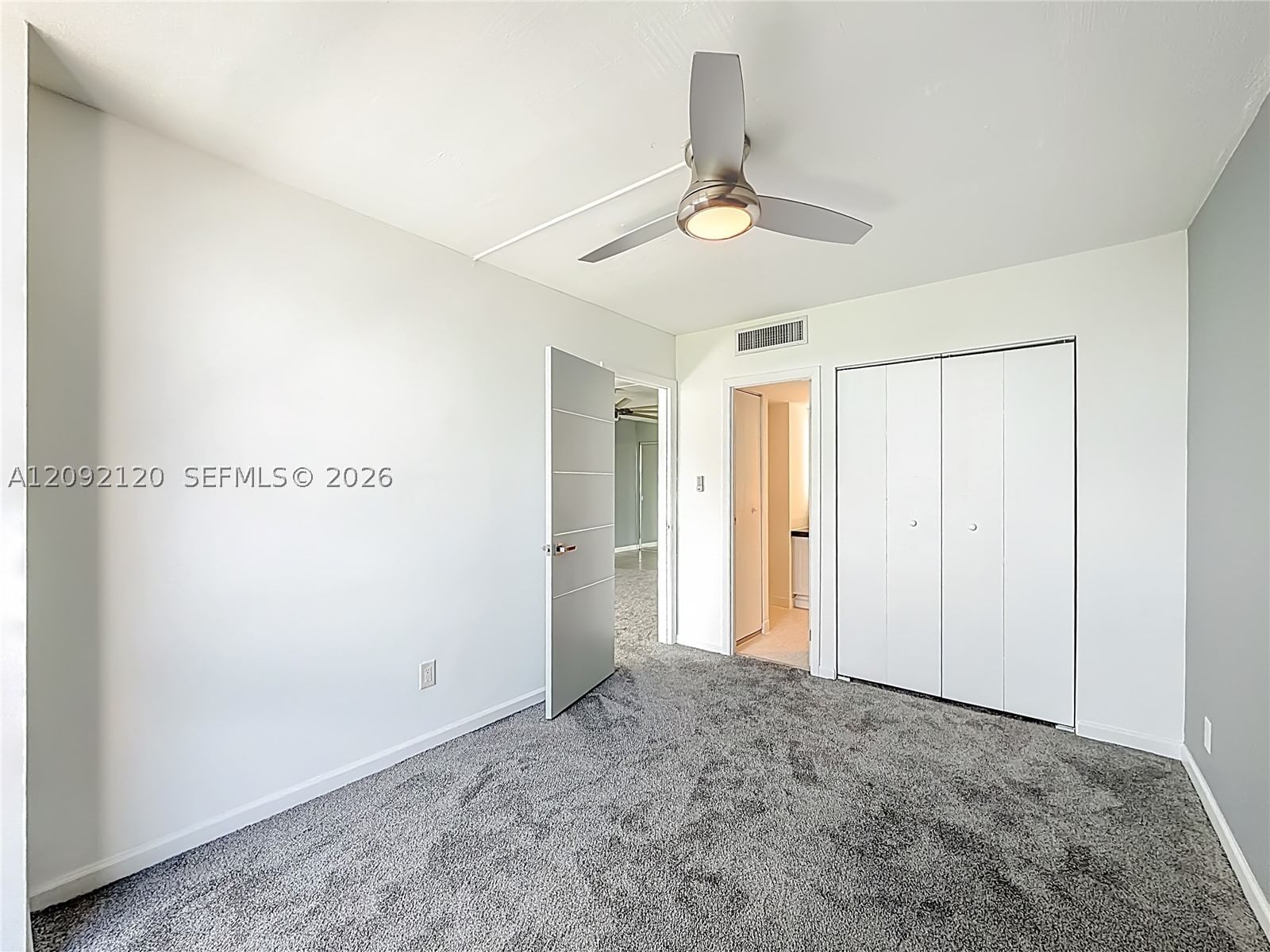Real estate property located at 20301 Country Club Dr. #2428, Miami-dade, Coronado Condo- Tower Ii, Aventura, FL