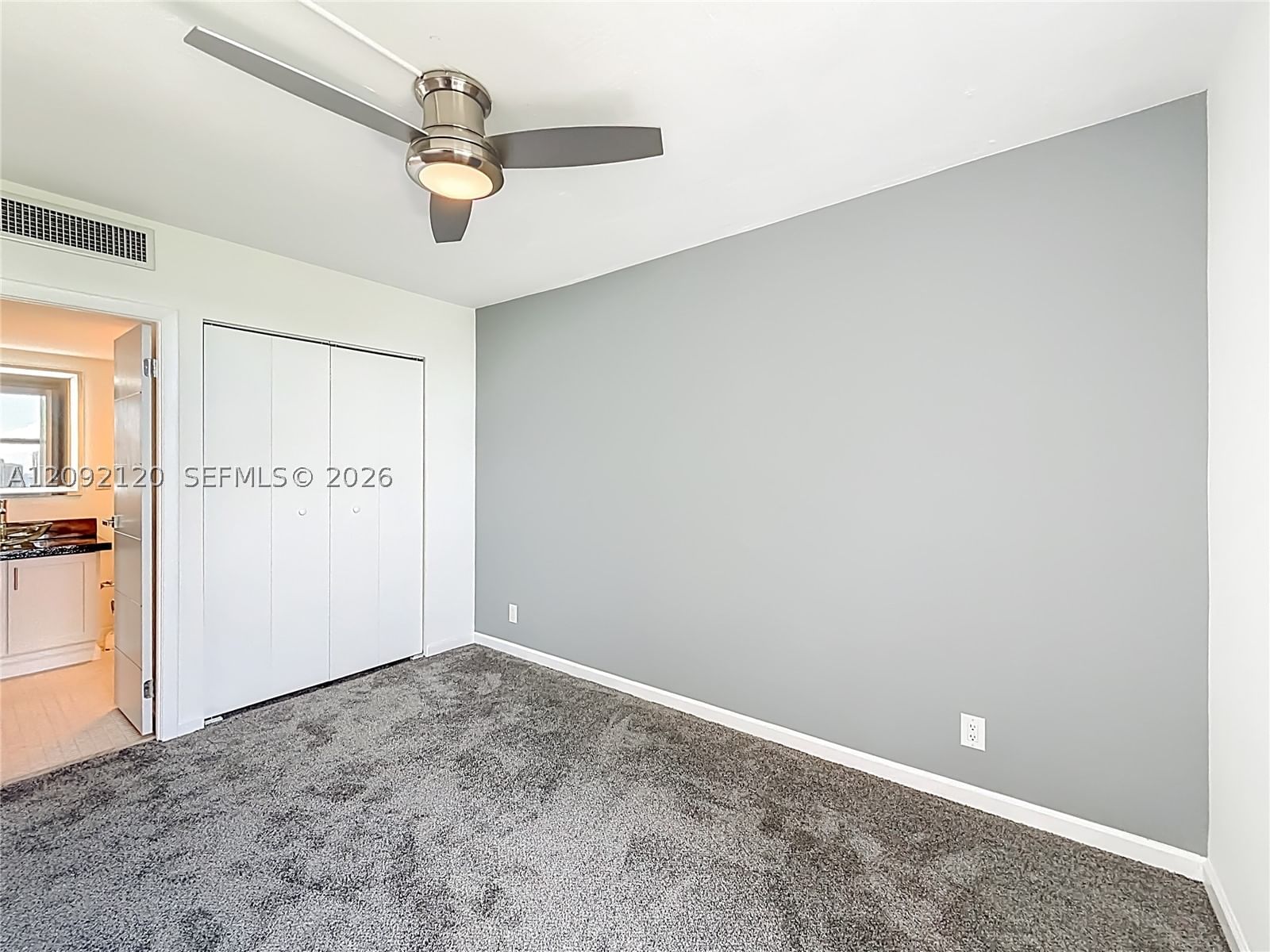 Real estate property located at 20301 Country Club Dr. #2428, Miami-dade, Coronado Condo- Tower Ii, Aventura, FL