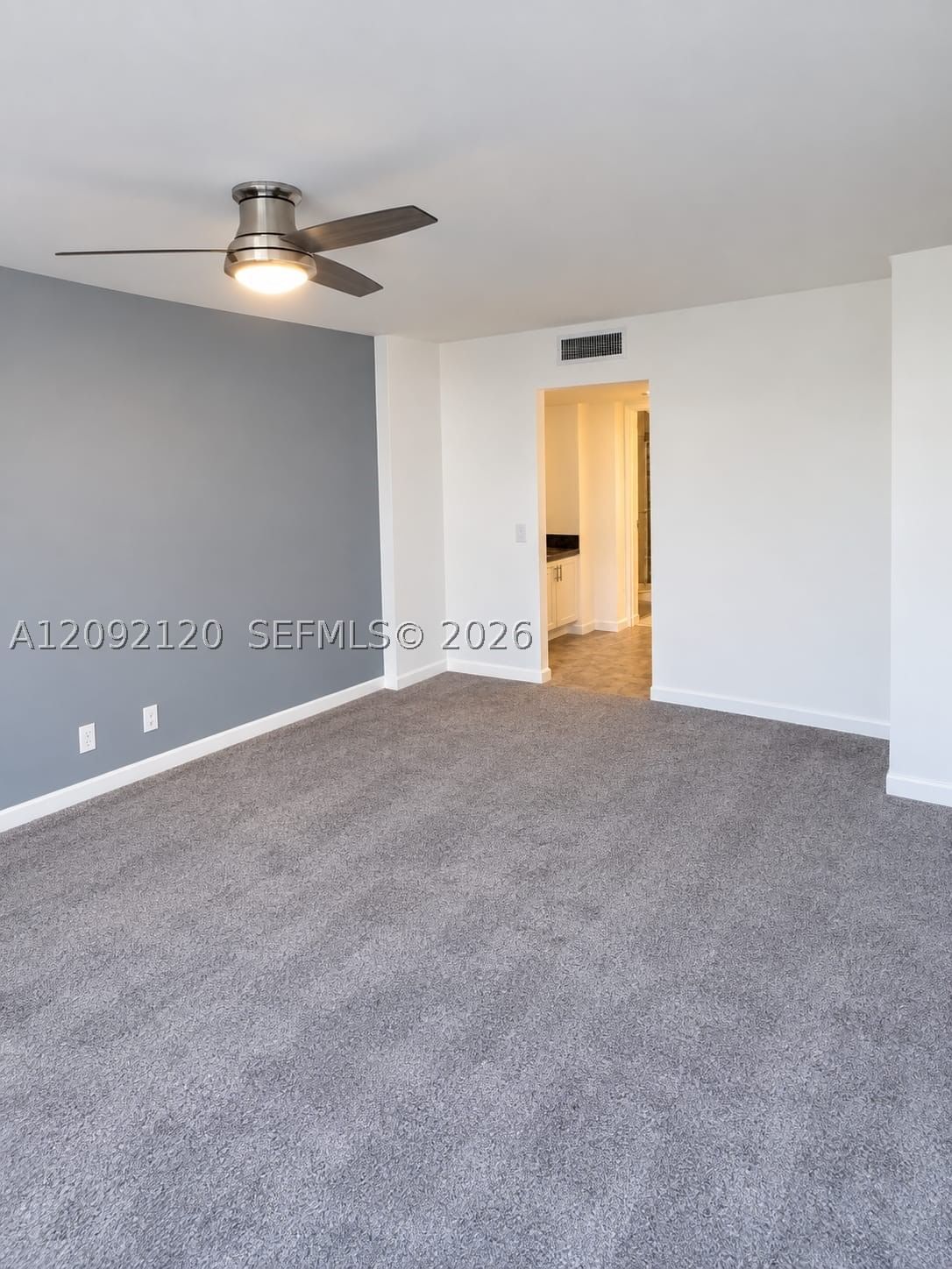 Real estate property located at 20301 Country Club Dr. #2428, Miami-dade, Coronado Condo- Tower Ii, Aventura, FL
