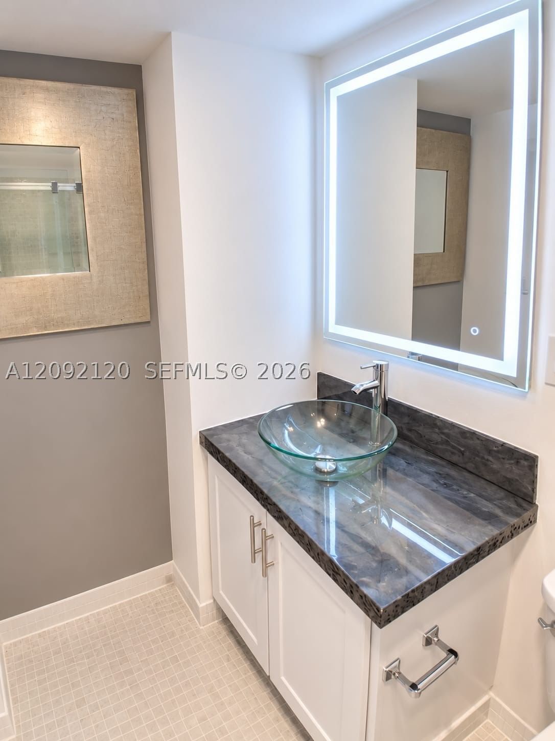 Real estate property located at 20301 Country Club Dr. #2428, Miami-dade, Coronado Condo- Tower Ii, Aventura, FL