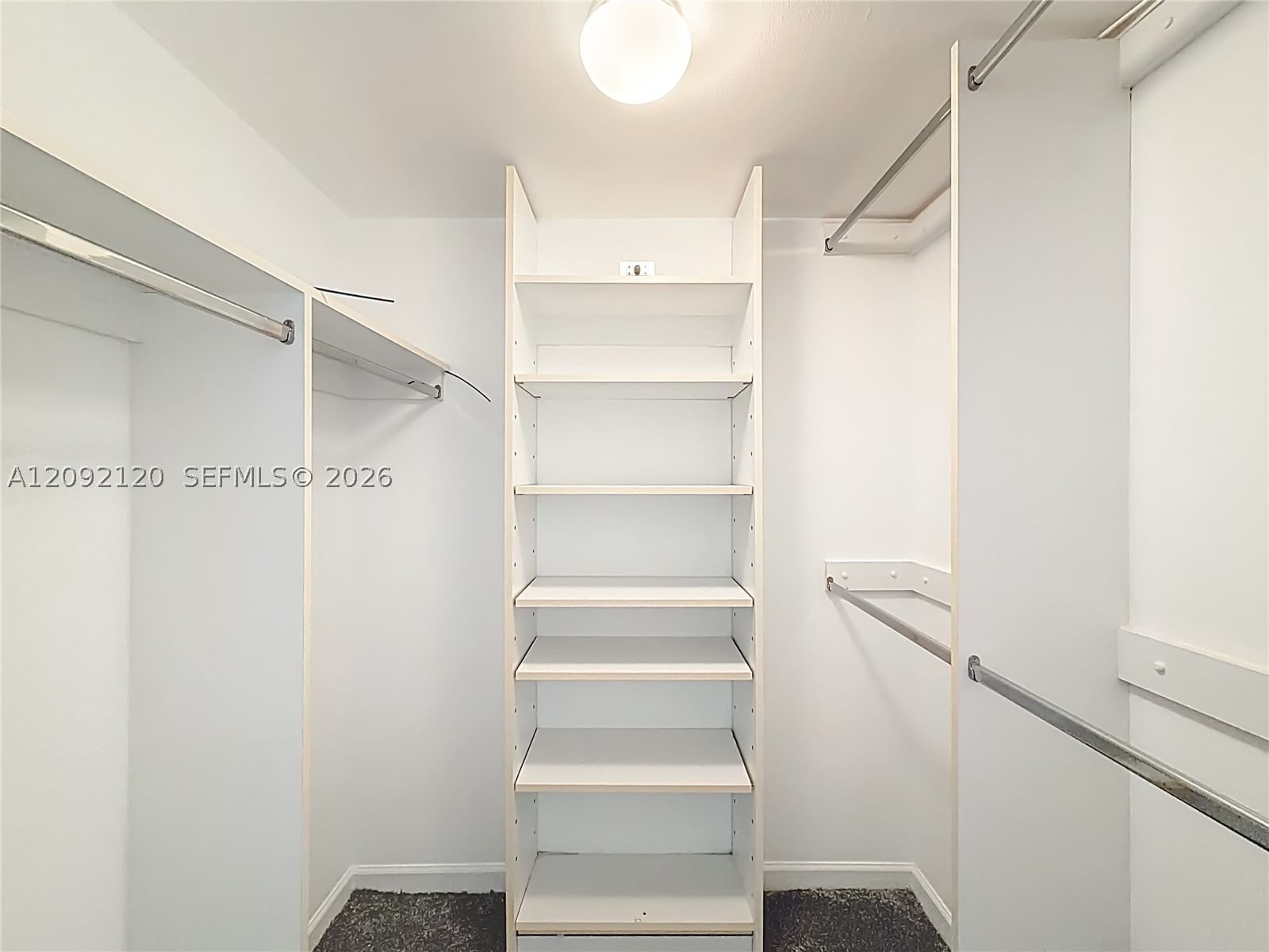 Real estate property located at 20301 Country Club Dr. #2428, Miami-dade, Coronado Condo- Tower Ii, Aventura, FL