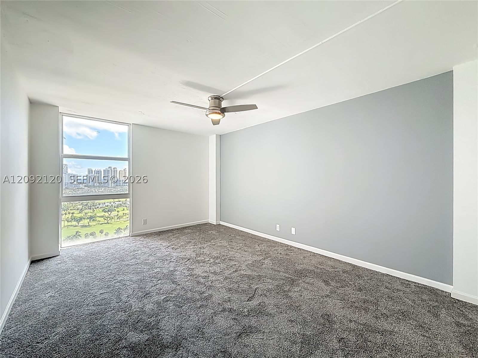 Real estate property located at 20301 Country Club Dr. #2428, Miami-dade, Coronado Condo- Tower Ii, Aventura, FL