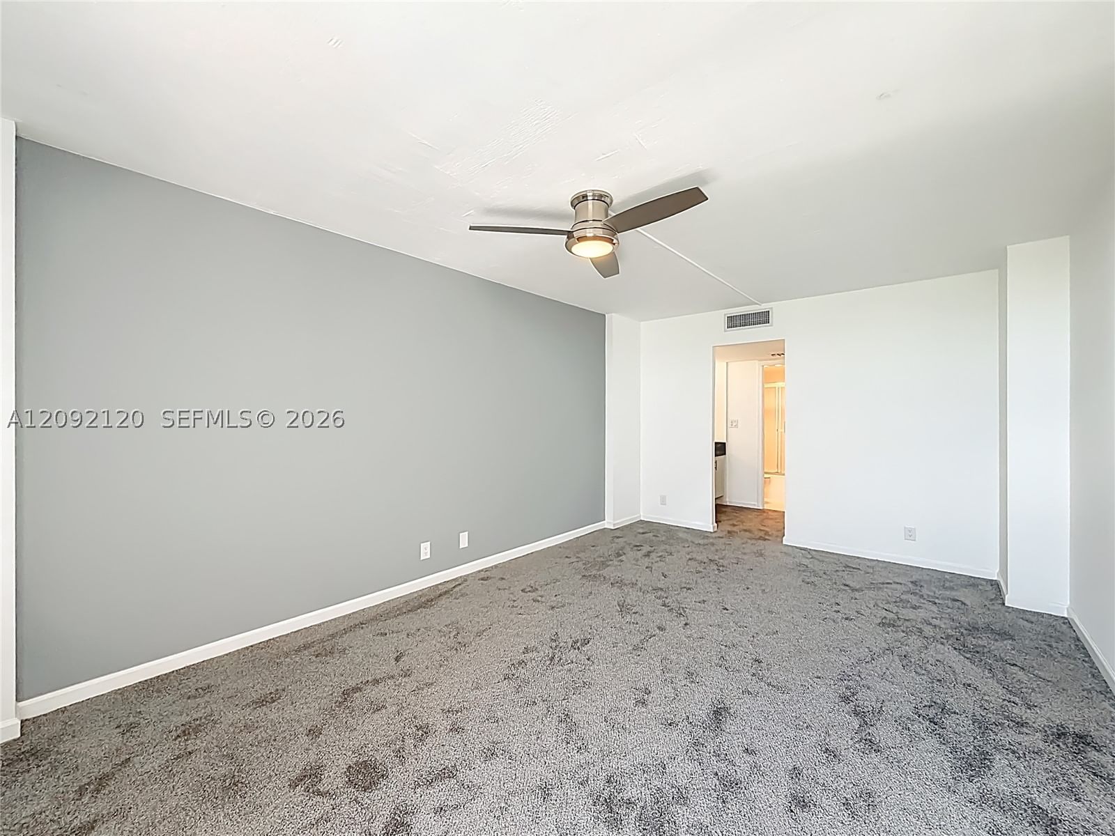 Real estate property located at 20301 Country Club Dr. #2428, Miami-dade, Coronado Condo- Tower Ii, Aventura, FL