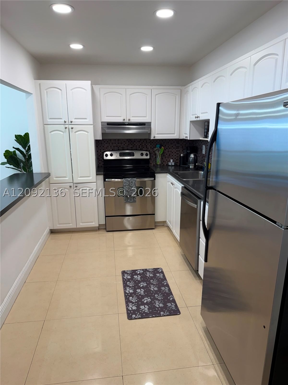 Real estate property located at 19370 Collins Ave #911, Miami-dade, Ocean Reserve Condo, Sunny Isles Beach, FL