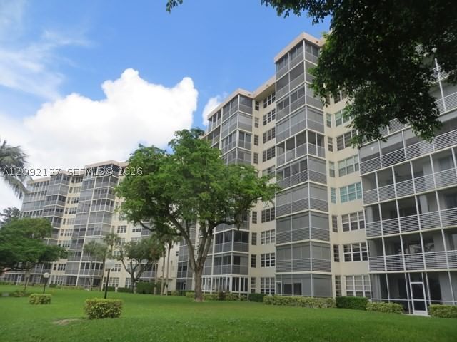 Real estate property located at 3499 Oaks Way #708, Broward, No 117 Palm-aire Country, Pompano Beach, FL