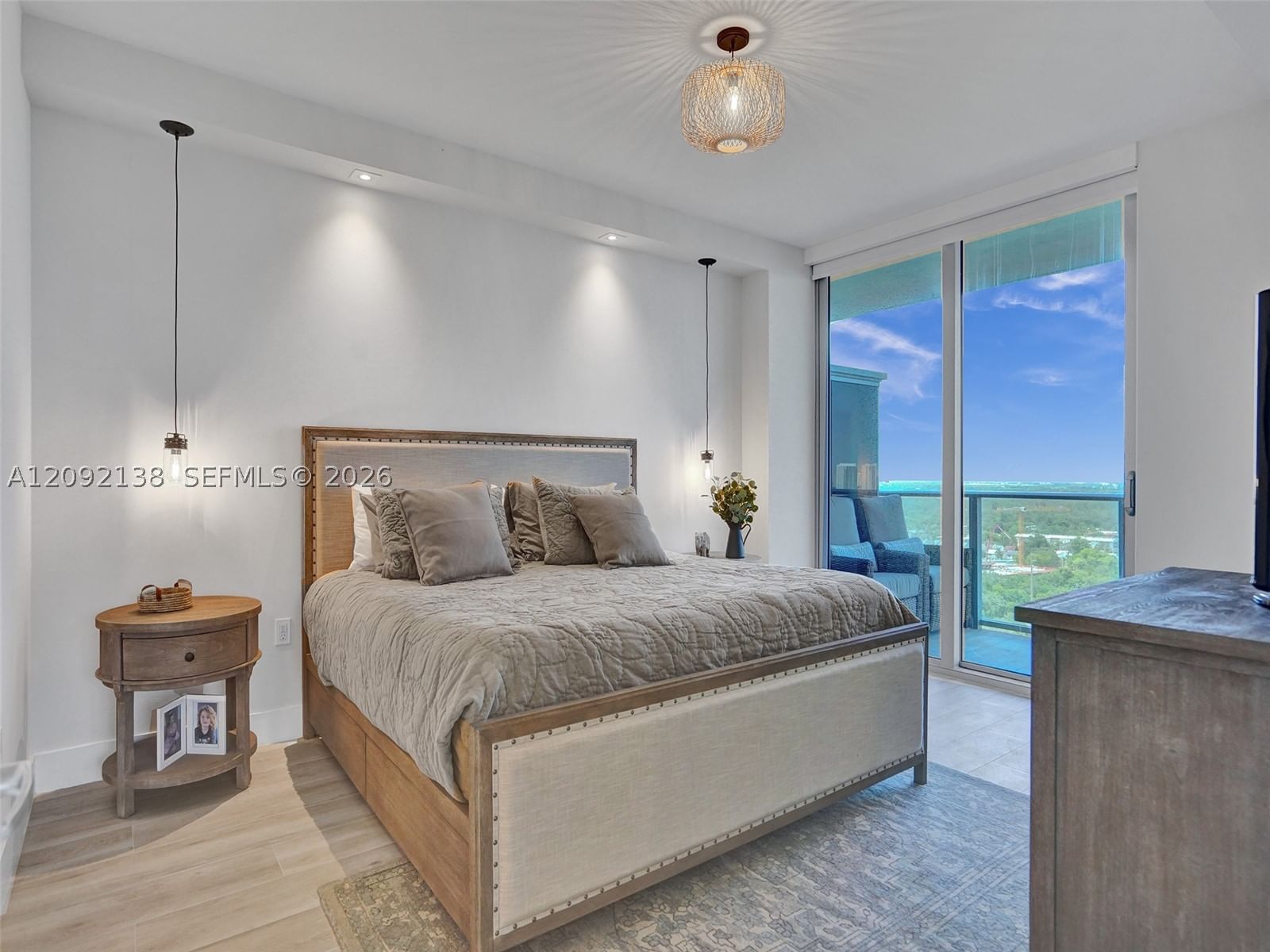Real estate property located at 16385 Biscayne Blvd #2107, Miami-dade, The Harbour North Condo, North Miami Beach, FL