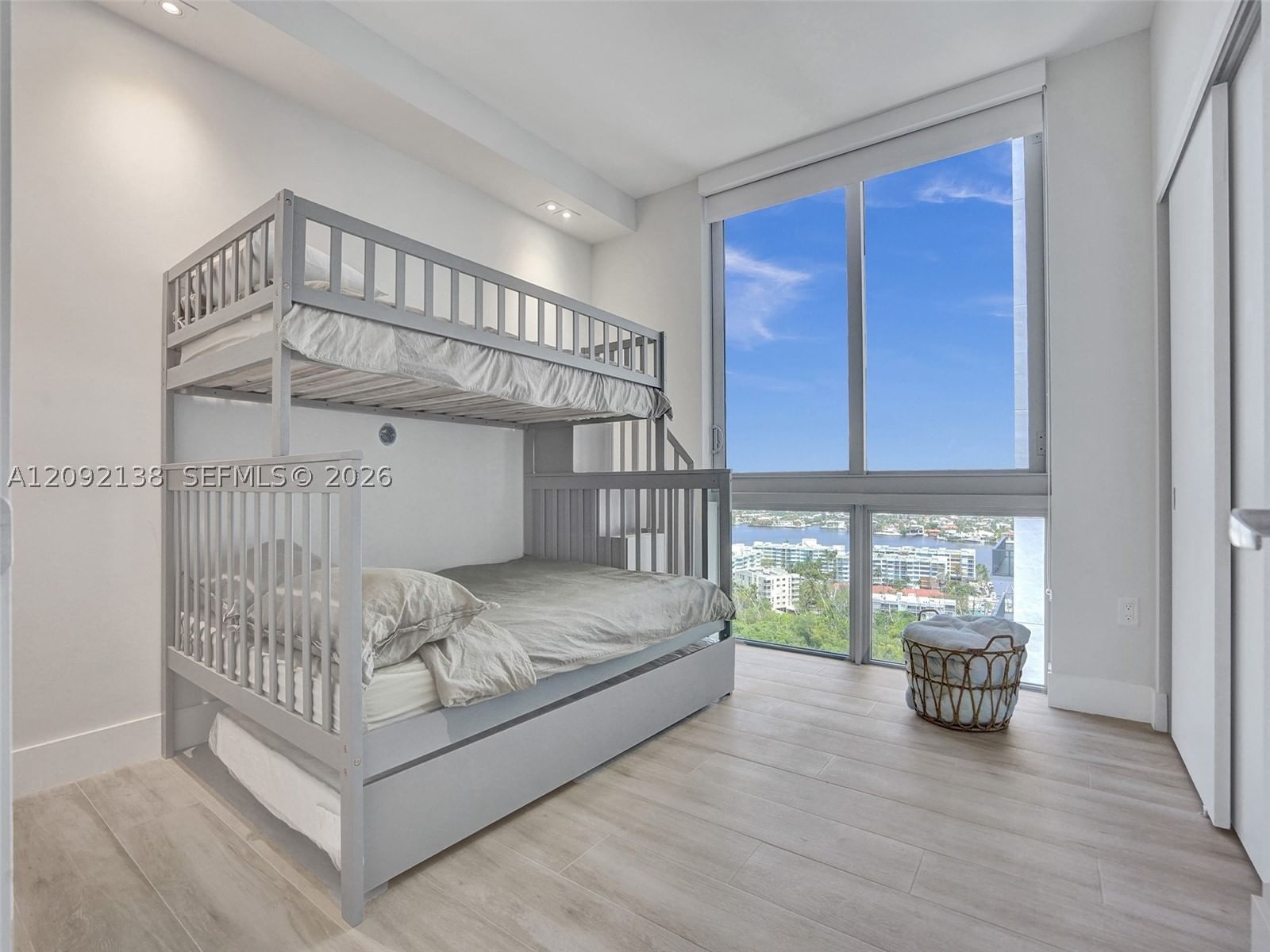 Real estate property located at 16385 Biscayne Blvd #2107, Miami-dade, The Harbour North Condo, North Miami Beach, FL