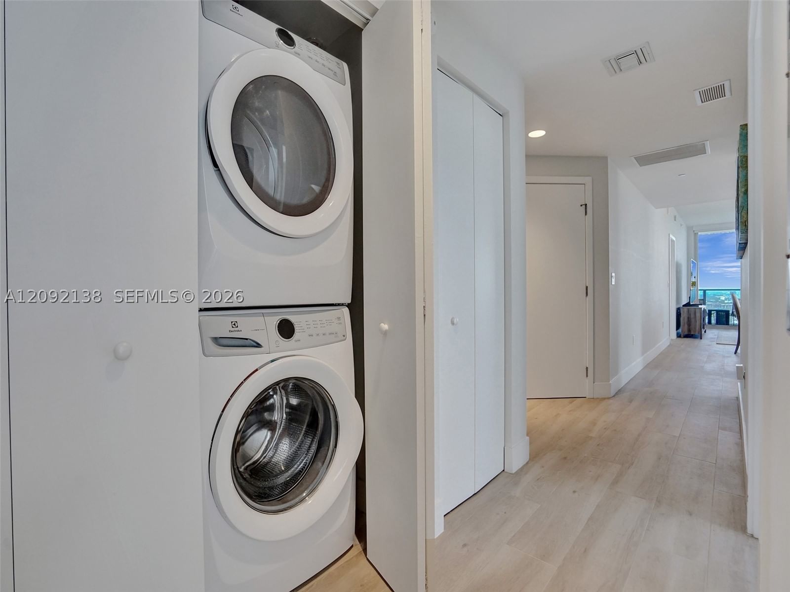 Real estate property located at 16385 Biscayne Blvd #2107, Miami-dade, The Harbour North Condo, North Miami Beach, FL