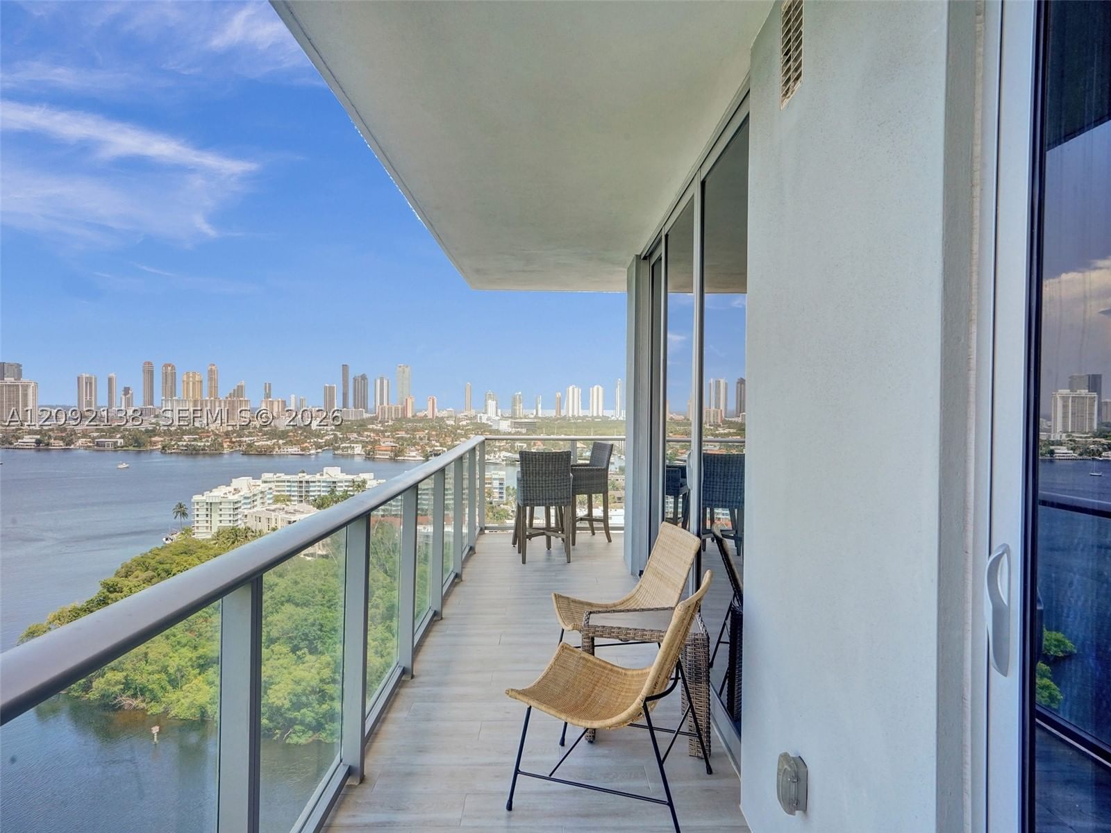 Real estate property located at 16385 Biscayne Blvd #2107, Miami-dade, The Harbour North Condo, North Miami Beach, FL