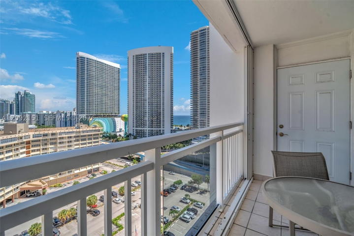 Real estate property located at 1849 Ocean Dr PH3, Broward, Plaza Towers South Condo, Hallandale Beach, FL
