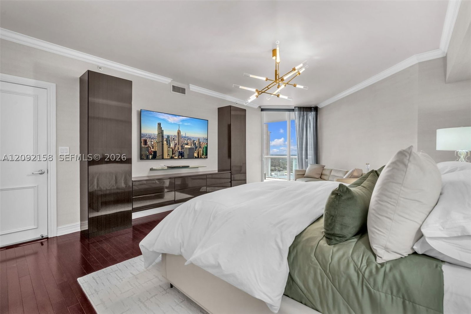 Real estate property located at 333 Las Olas Way #2409, Broward, Las Olas River House Cond, Fort Lauderdale, FL