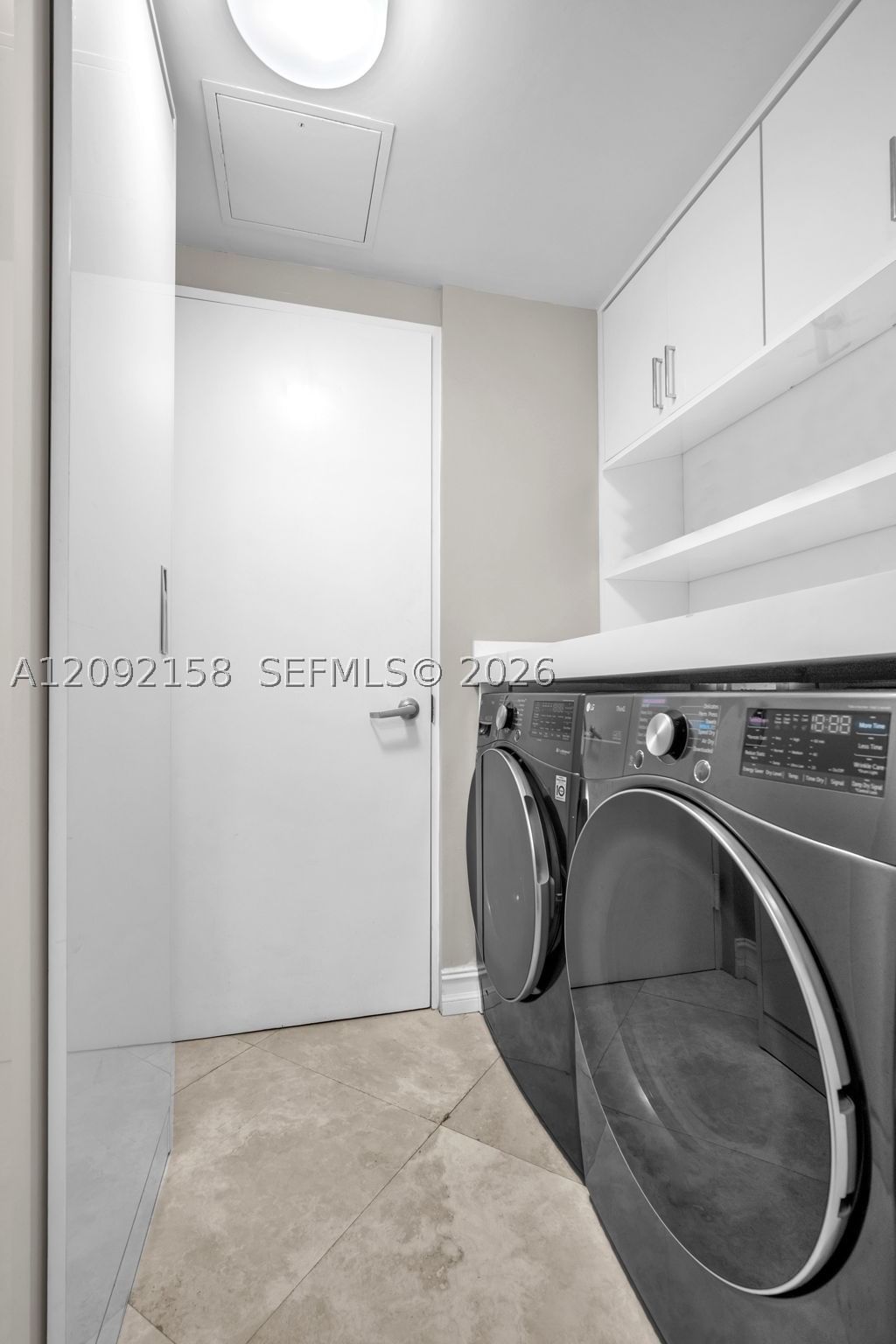 Real estate property located at 333 Las Olas Way #2409, Broward, Las Olas River House Cond, Fort Lauderdale, FL