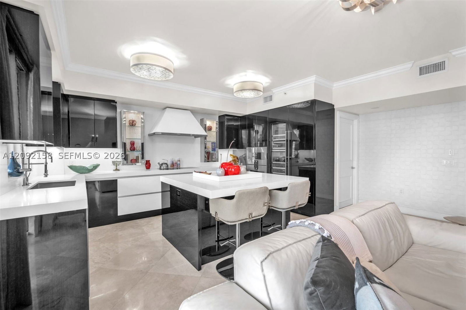 Real estate property located at 333 Las Olas Way #2409, Broward, Las Olas River House Cond, Fort Lauderdale, FL