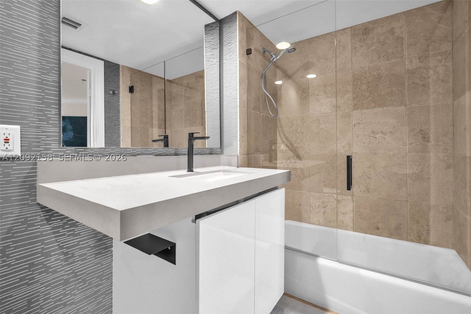 Real estate property located at 333 Las Olas Way #2409, Broward, Las Olas River House Cond, Fort Lauderdale, FL