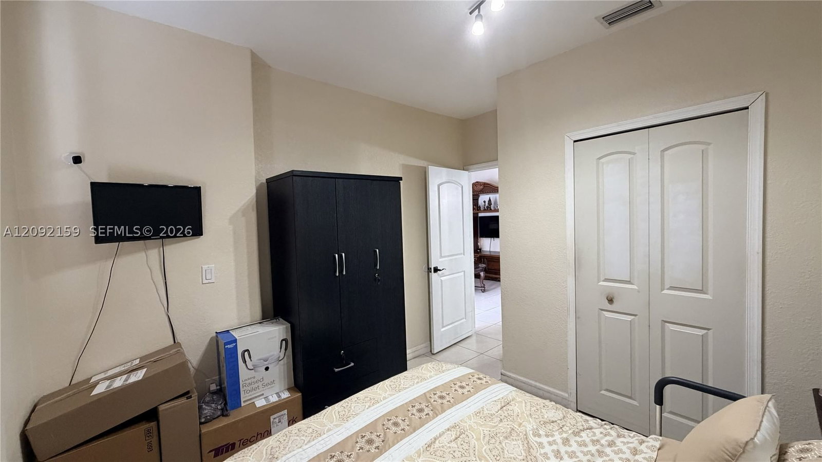 Real estate property located at 7357 174th Ter #108, Miami-dade, Shoma Villas Ii At Countr, Hialeah, FL