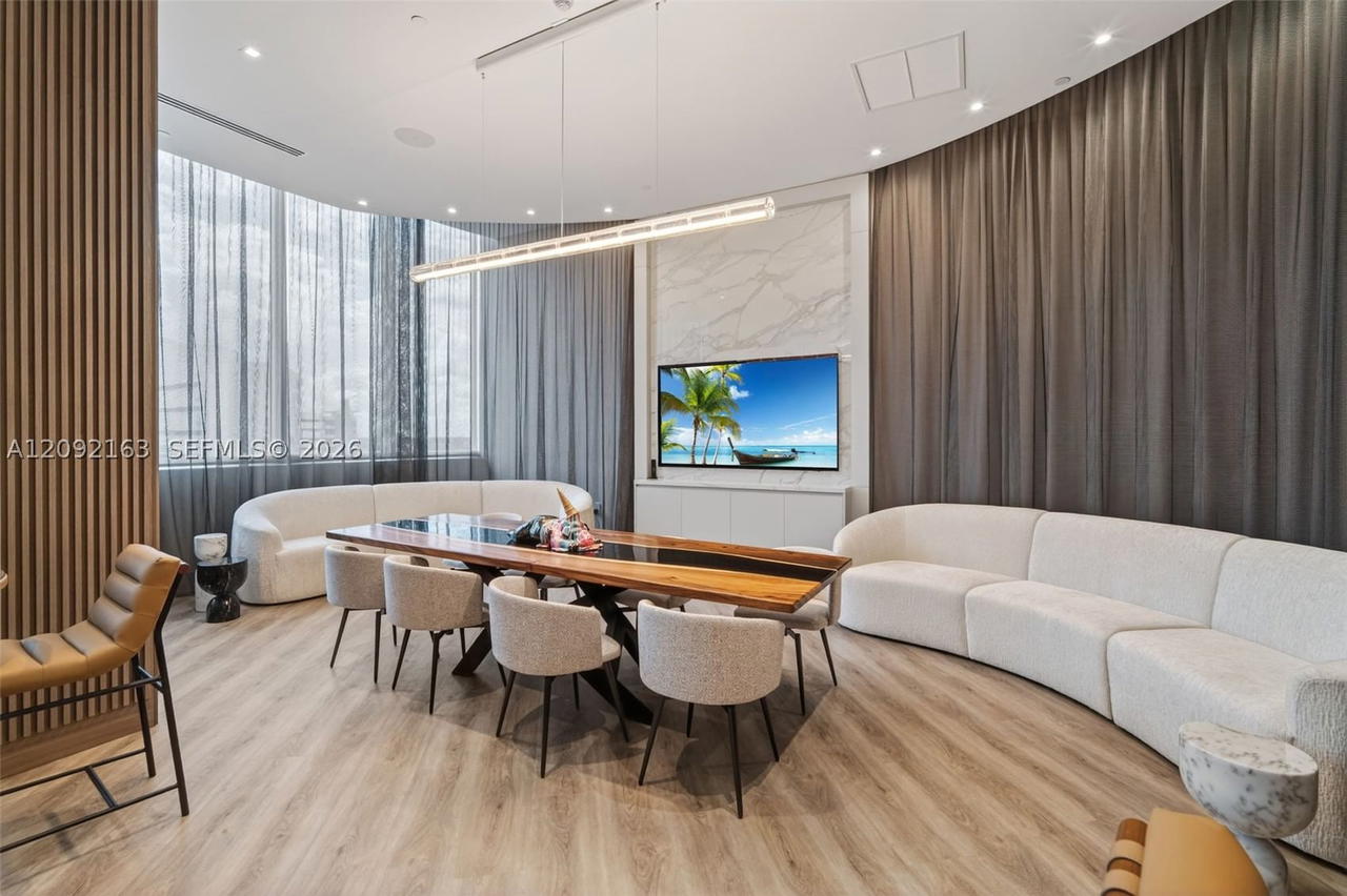Real estate property located at 333 Las Olas Way #1207, Broward, Las Olas River House Cond, Fort Lauderdale, FL