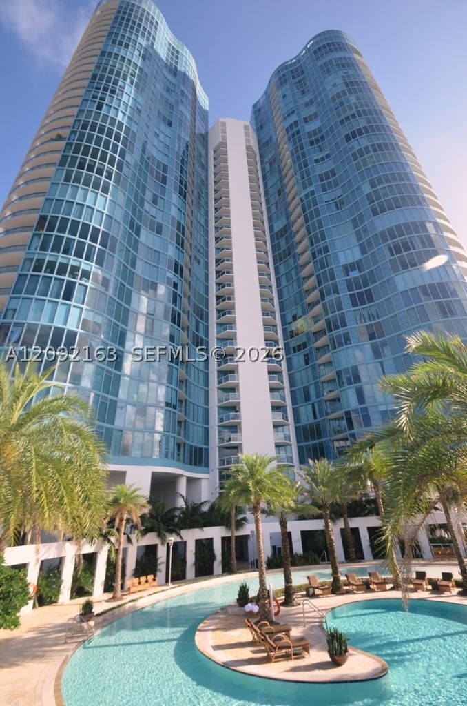 Real estate property located at 333 Las Olas Way #1207, Broward, Las Olas River House Cond, Fort Lauderdale, FL