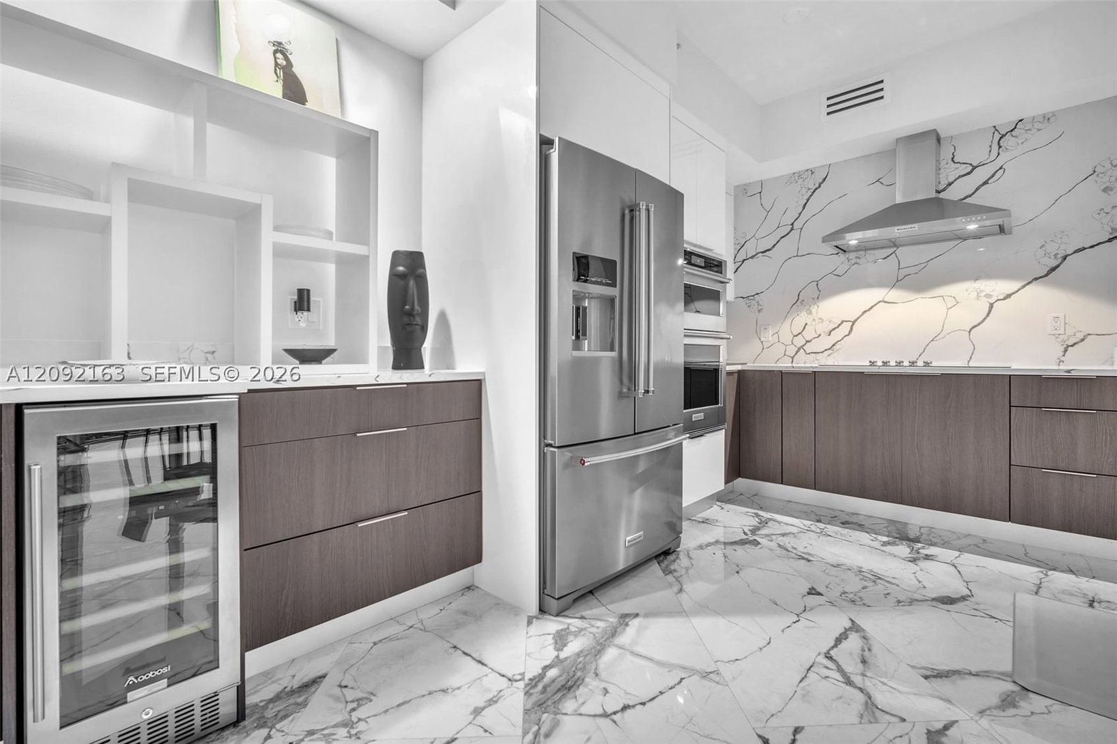 Real estate property located at 333 Las Olas Way #1207, Broward, Las Olas River House Cond, Fort Lauderdale, FL