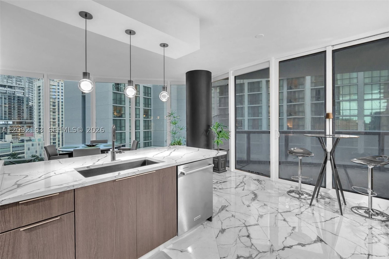 Real estate property located at 333 Las Olas Way #1207, Broward, Las Olas River House Cond, Fort Lauderdale, FL