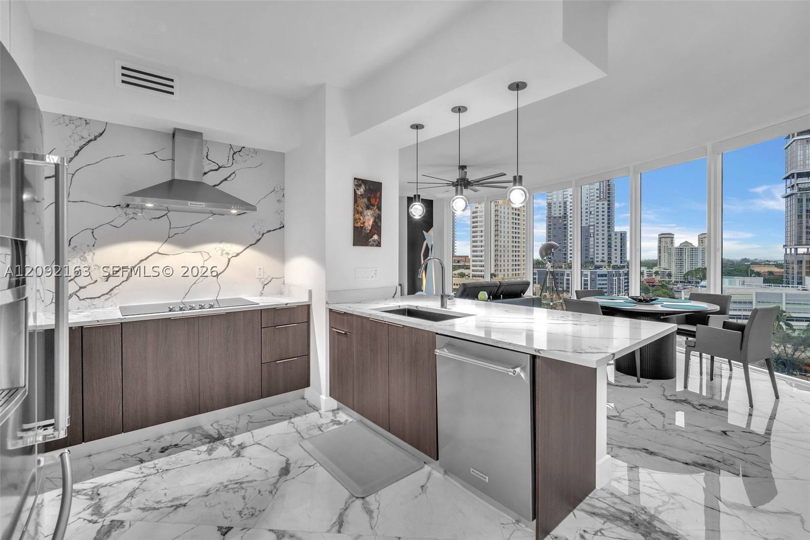 Real estate property located at 333 Las Olas Way #1207, Broward, Las Olas River House Cond, Fort Lauderdale, FL