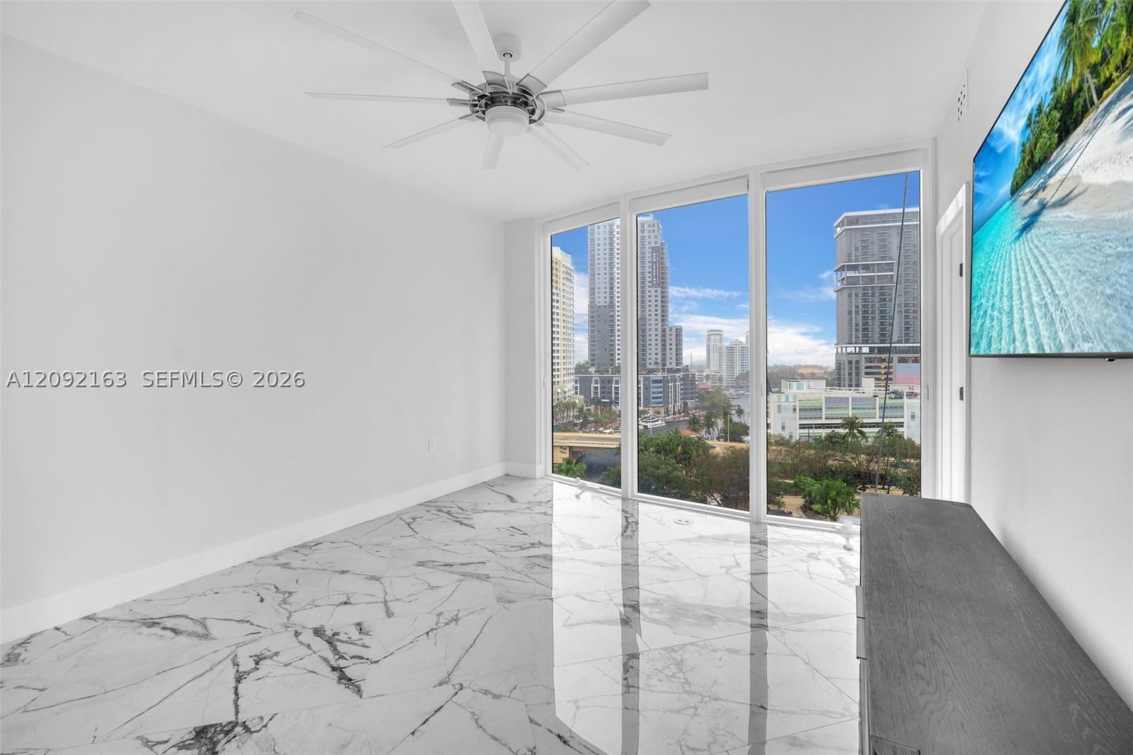 Real estate property located at 333 Las Olas Way #1207, Broward, Las Olas River House Cond, Fort Lauderdale, FL
